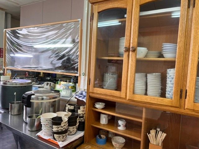 昼食は従業員食堂利用できます！