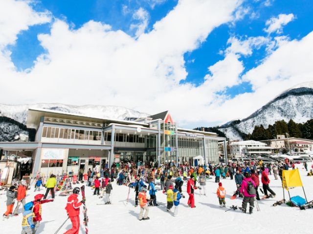 石川のスキー場の求人！
北陸エリアで滑れるところはレアです！