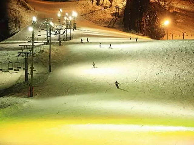 1月の土日祝からはナイターも始まるよ(*^^*)