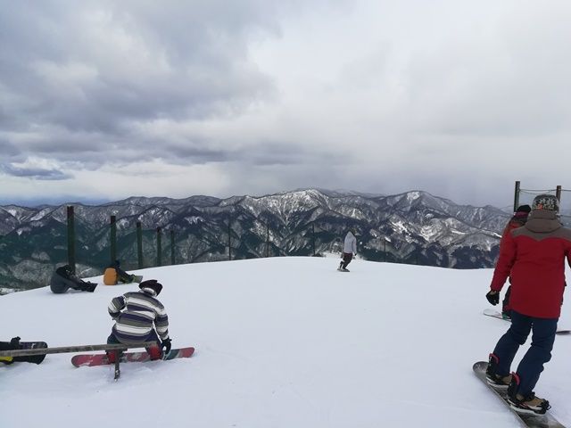 目の前はゲレンデ！！