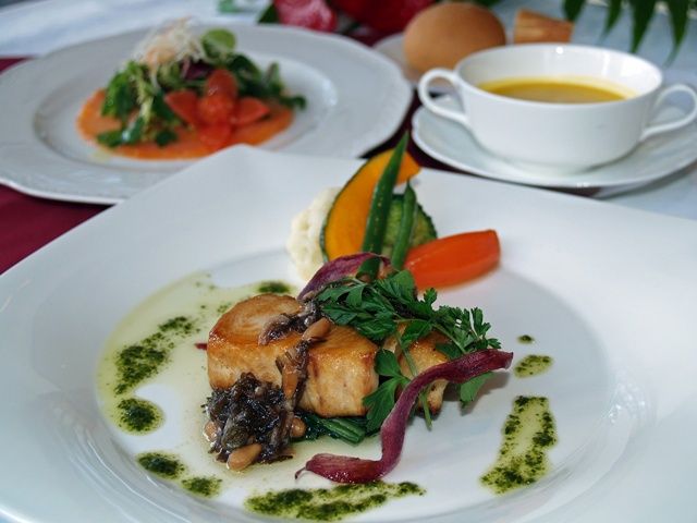 職場は本島最北端のリゾートホテル★調理に興味ある方、お待ちしてます♪