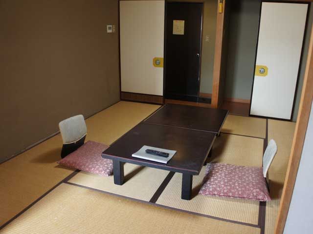寮は旅館目の前の個室にてご案内!(^^)!