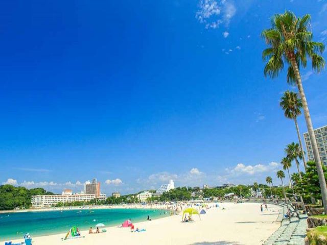 人気の白浜でのお仕事です！　海が間近できれいですよ～　きれいな夕日が見れるかも？