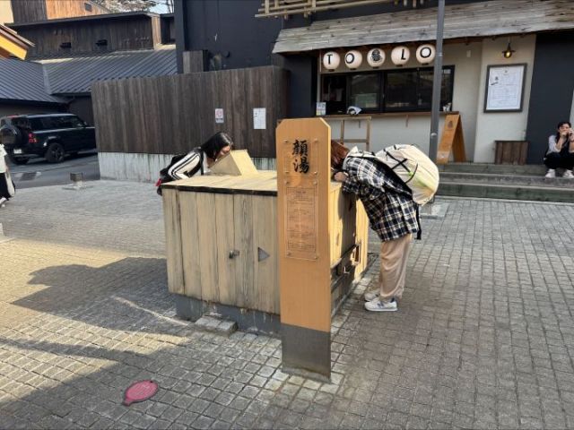 大人気の草津温泉です