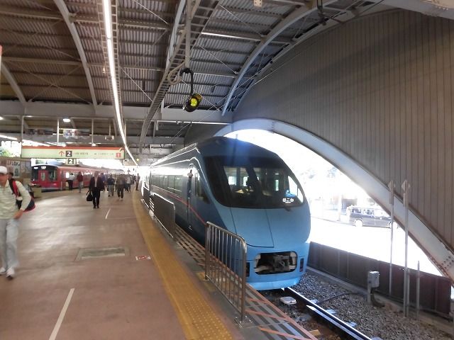 箱根湯本は新宿からロマンスカーで90分で行けますよ！