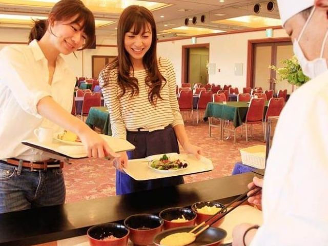 朝食会場にて、注文ごとにワッフルを提供していただきます♪楽しいですよ～
