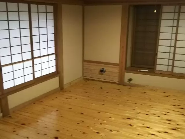 車持込みの方は市街地のアパート寮に入寮して頂き、車で通勤をして頂きます