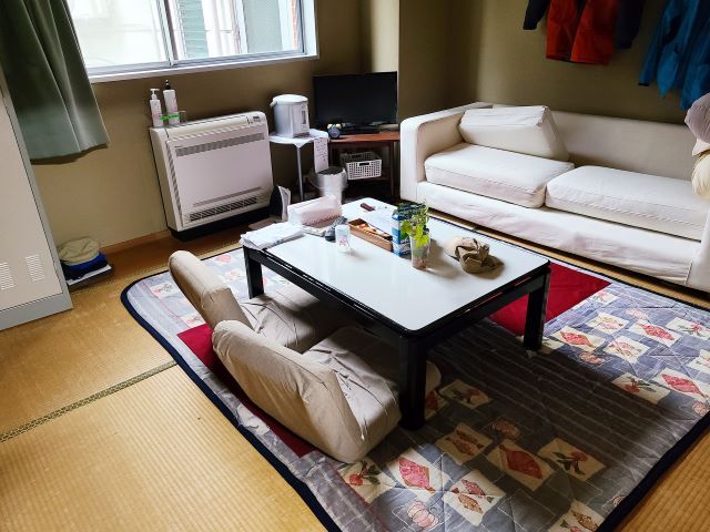 友人と相部屋での住込みが可能です。思い出づくりにぜひ！