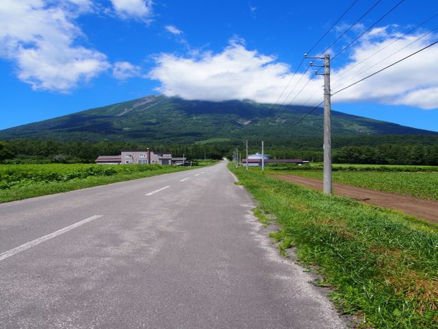 夏の北海道は湿気も無くて最高！ついつい長距離ドライブしちゃいます♪