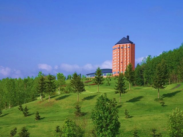 ゴルフ場も併設されたリゾートホテルです(^^)/
ゴルフ場は社割も有ります☆