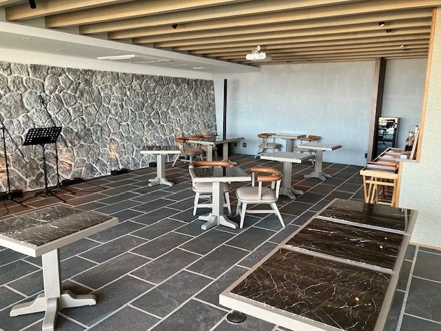 古宇利島にあるラグジュアリーホテルです♪
おしゃれなレストランでお仕事しませんか？