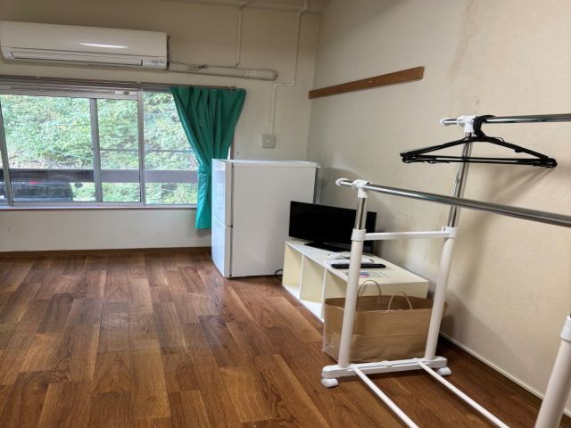 こちらは女性寮となります。（男性寮は4.5畳程のお部屋です）
本社寮（徒歩1分）