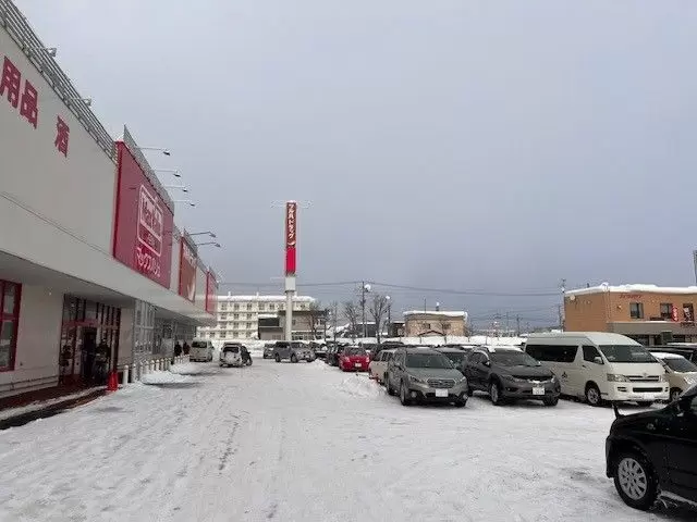 市街地まで循環バスが出てます！降りればスーパーコンビニは徒歩圏内！