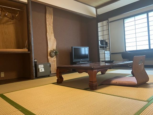 寮は嬉しい客室寮☆温泉は源泉かけ流しで最高です!!