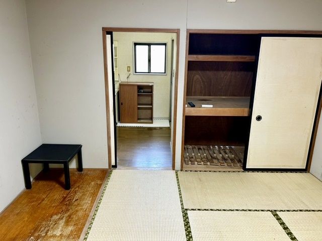 寮も古いですが、かなり広いです☆