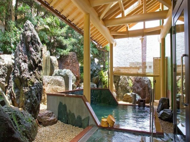 館内の大浴場は無料で利用できます！！
足を伸ばしてゆっくりくつろいでください♪