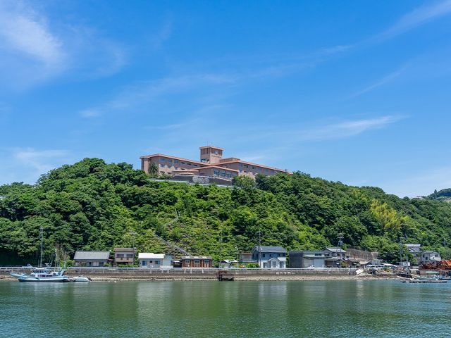 少し高台にあるホテルです♪