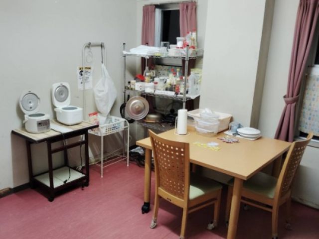 自炊が出来る環境も整っております。