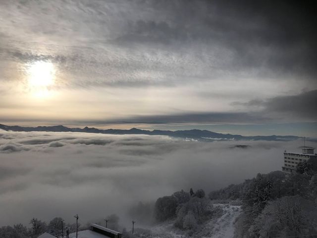 お仕事の期間中に自然の絶海に出会えることも...！？
