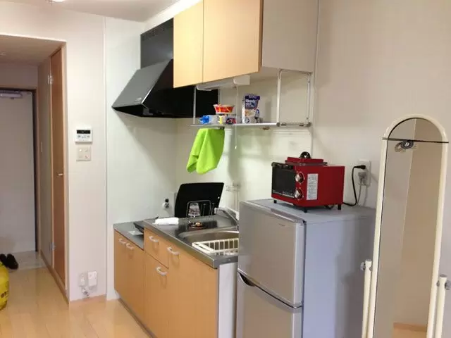 WIFI付の完全個室。とても住み心地の良い寮です。近くに大きなドラッグストアもあります♪