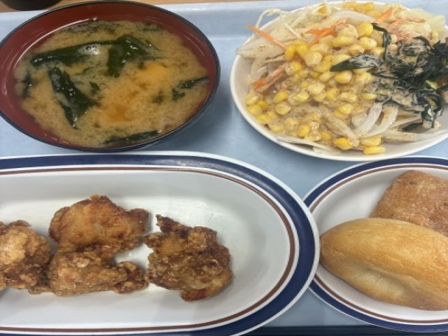従業員食堂のレベルも高く大人気です♪