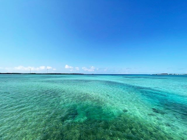 宮古で圧倒的な絶景ビーチ《与那覇前浜ビーチ》が目の前に広がっています！まさに楽園～！！
