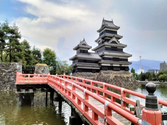 観光名所もたくさん！休日も楽しめます♪