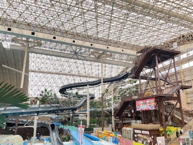 福島県で大人気のホテルです！国内でもハワイにいる雰囲気を感じる事が出来ます♪