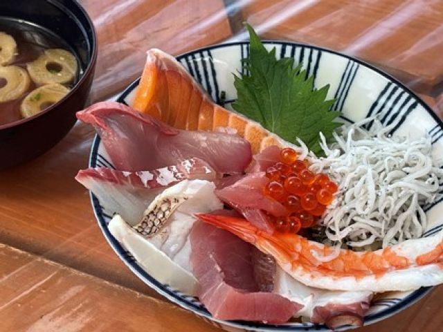 淡路島といえば海鮮！しらすが名物です☆