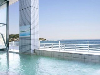 ≪夏は海！！×毎日絶景の温泉に入れます！！！≫優しいスタッフさんが多い安心な職場です♪