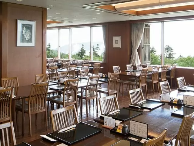 ～和懐石料理を調理～
包丁や揚げ物場などお任せ