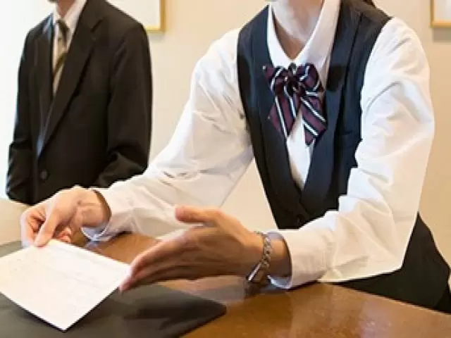 ～立山観光のスペシャリストに～
生活して体験して、お客様へ案内できる力が身につきます。