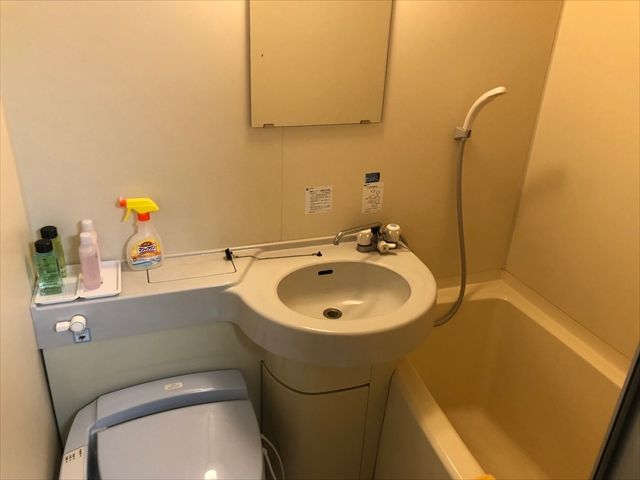 部屋にユニットバスがあります！