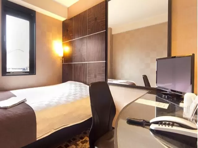 部屋は客室の利用です。
プライベートな空間をしっかり確保できますよ～