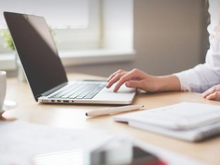 【レア職種：宿泊事務】未経験でも大歓迎！人間関係良好、延長・