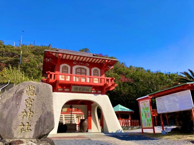 鹿児島県内には朱色のきれいな神社がたくさんあります。