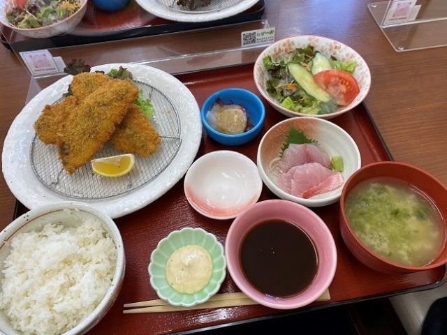 伊豆では海鮮を楽しんでください！