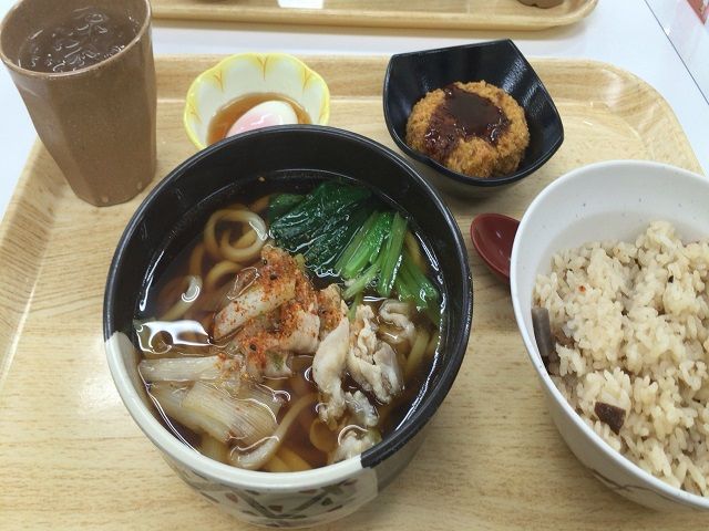 まかない自慢♪数種類から選べるタイプなので飽きません!!仕事終わりの楽しみですね★