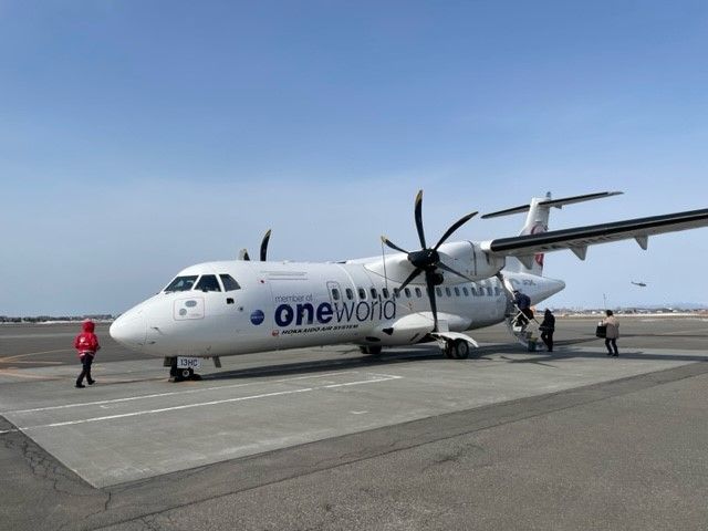 新千歳空港から送迎バスが出ていますので、車持ち込み必須ではありません。
