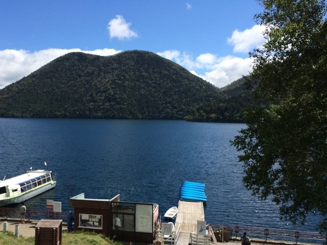 働きながら湖を一望できる職場です☆