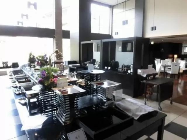 ブッフェ会場でのお仕事がメインです!