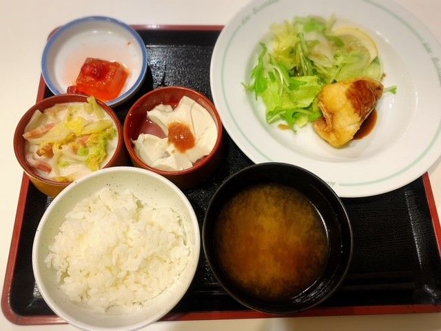 【賄い】
美味しい!!!と好評の従業員食堂★