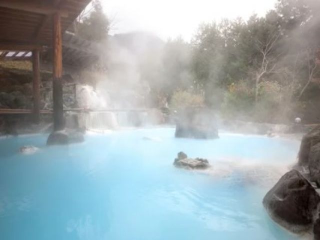 日頃の疲れを温泉で癒してください！