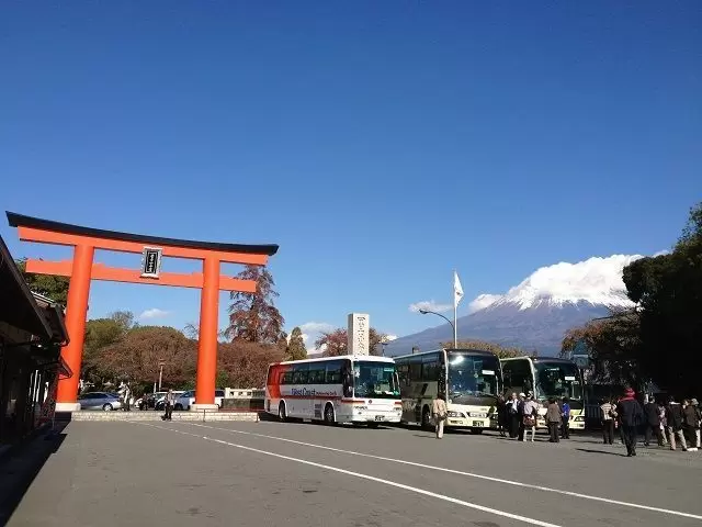 東京からバスで2時間!?アクセスしやすい河口湖エリア