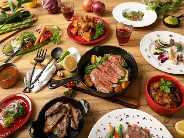 様々なレストランがありますのでご経験によってお任せする会場が異なります