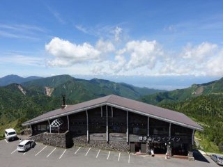 日本一標高の高い国道沿いにあるレストラン！絶景を身近に感じながらお仕事しましょう！！