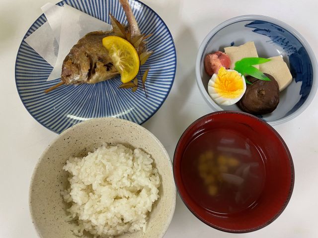 バランス良いまかないがオススメです♪