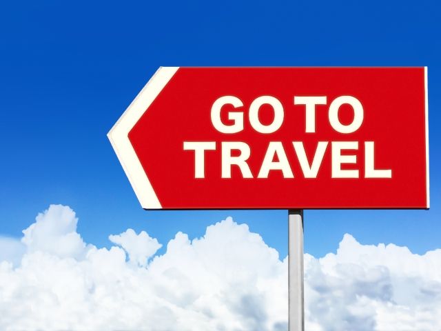 駅から福岡の博多までは電車で１時間15分ほど！休日は県をまたいで満喫できちゃいます。