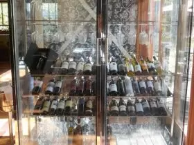料理もおいしければ、ワインもおいしい！！地元長野県産の物や色々なところのワインもあります♪