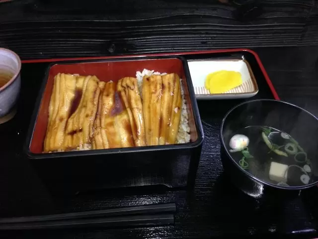 宮島はあなご丼が有名です。
